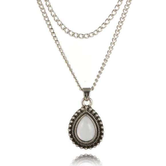 Gorgeous Double Horn Crescent Water Drop Necklace - Picture 5 of 8